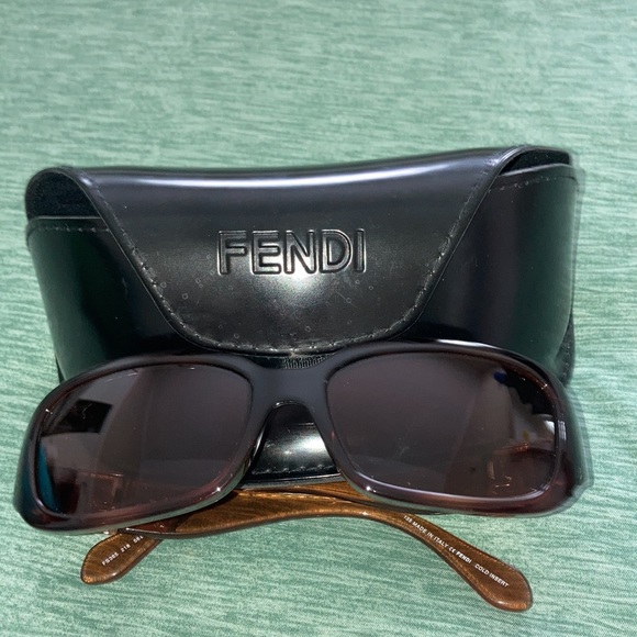 FENDI Shades - Picture 11 of 11